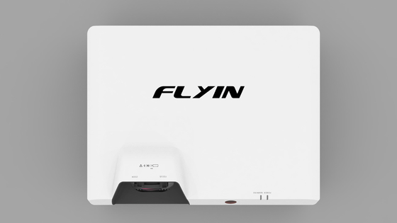 फ्लाईन E7 4K लेजर शॉर्ट थ्रो प्रोजेक्टर 3840x2160 3LCD 7500 ANSI डिजिटल ज़ूम आउटडोर बिजनेस एजुकेशन के लिए यूएस प्लग