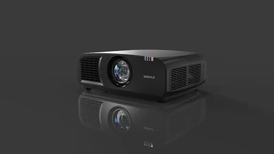 बड़े आउटडोर सिनेमा के लिए 12000-लुमेन डीएलपी 4K प्रोजेक्टर
