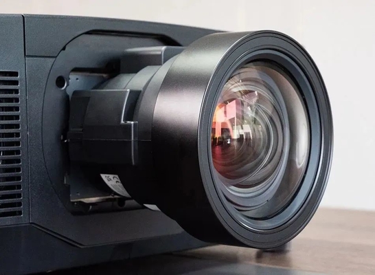 फ्लाईन EL-G36KU 4K 7D होलोग्राम लेजर प्रोजेक्टर 3LCD 30K ANSI ल्यूमेन के साथ आउटडोर बिल्डिंग 3D मैपिंग लार्ज वेन्यू प्रो के लिए
