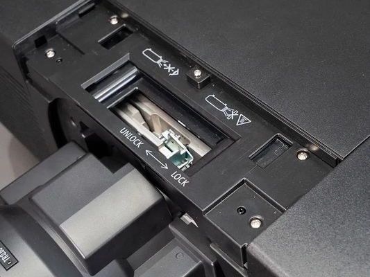 फ्लाईन EL-G36KU 4K 7D होलोग्राम लेजर प्रोजेक्टर 3LCD 30K ANSI ल्यूमेन के साथ आउटडोर बिल्डिंग 3D मैपिंग लार्ज वेन्यू प्रो के लिए
