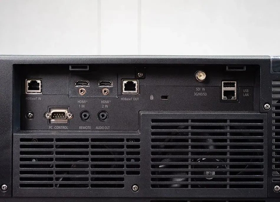 फ्लाईन EL-G36KU 4K 7D होलोग्राम लेजर प्रोजेक्टर 3LCD 30K ANSI ल्यूमेन के साथ आउटडोर बिल्डिंग 3D मैपिंग लार्ज वेन्यू प्रो के लिए
