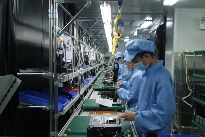 फ्लाईन 2025 प्रोफेशनल 3एलसीडी 4K लेजर प्रोजेक्टर 7200 अंसी ल्यूमन्स अल्ट्रा एचडी 3840x2160 उच्च चमक व्यापार शिक्षा के लिए बड़े स्थान बैंकेट हॉल स्टेज 16